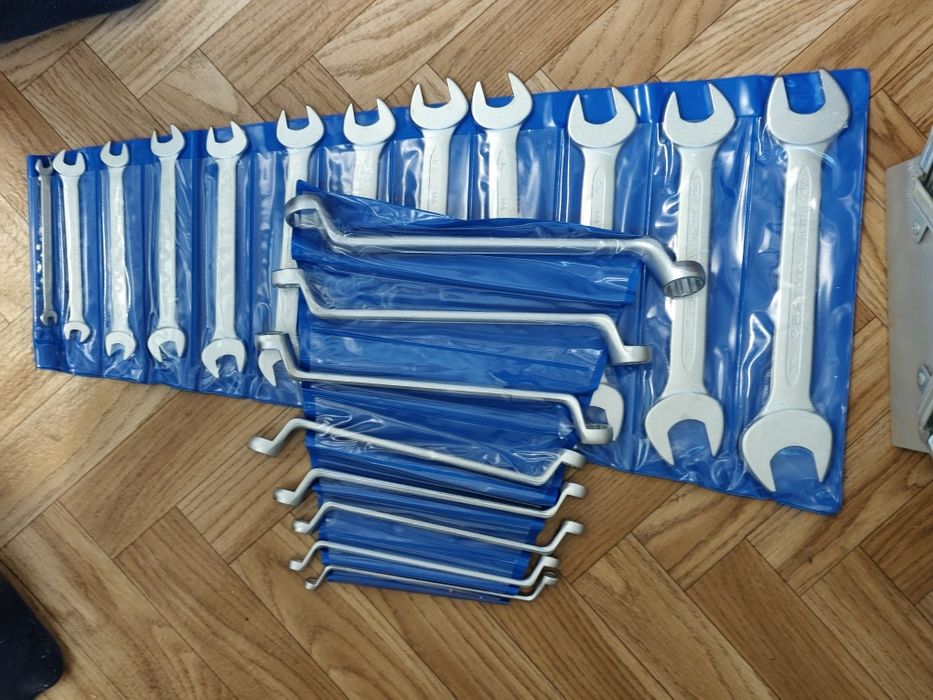 Vând trusa scule profesionala UNIOR