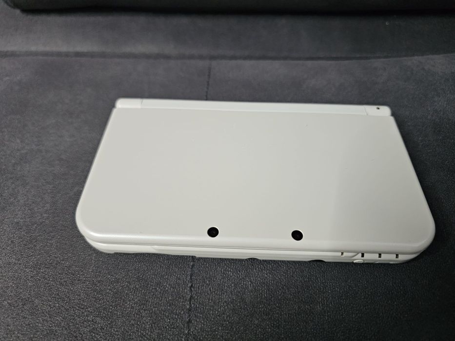 New Nintendo 3DS LL (XL) modat – ecrane IPS sus și jos + card SD 64 GB