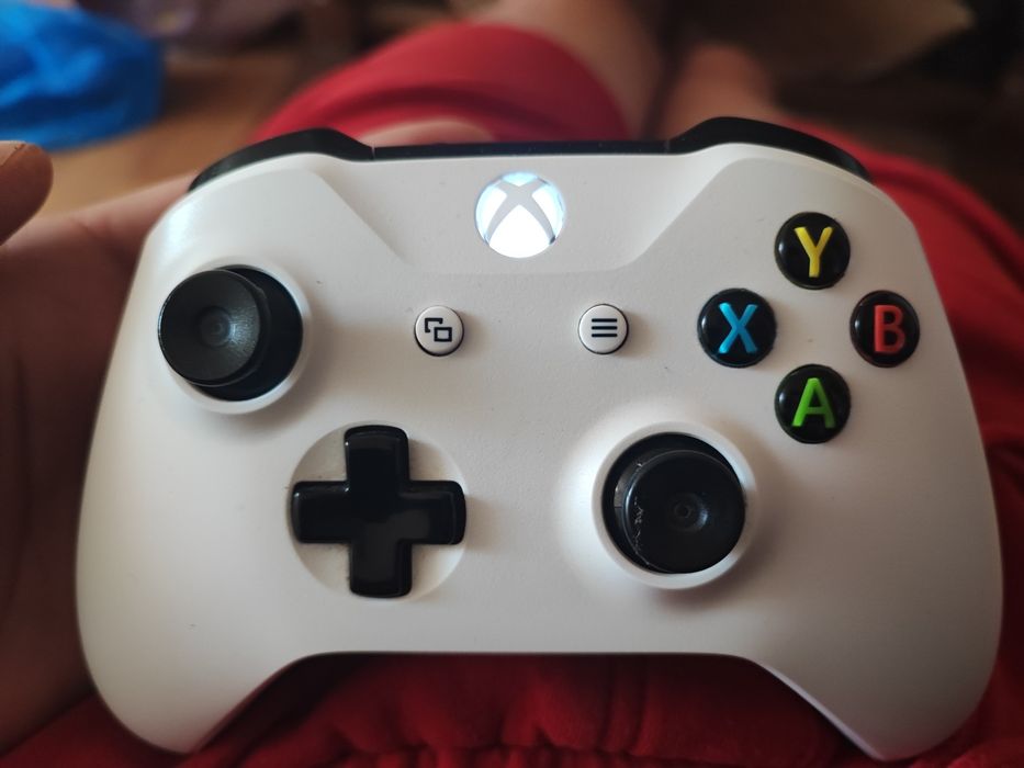 Xbox One FAT 500gb + Controller+5 jocuri