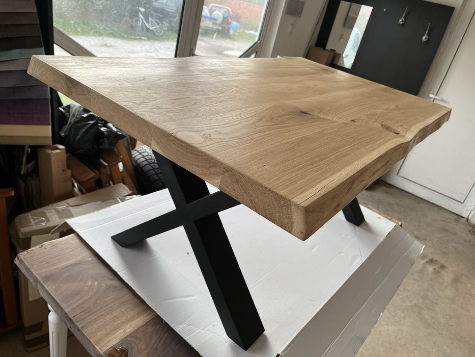 Холна маса от масивен дъб с метални крака 120/60