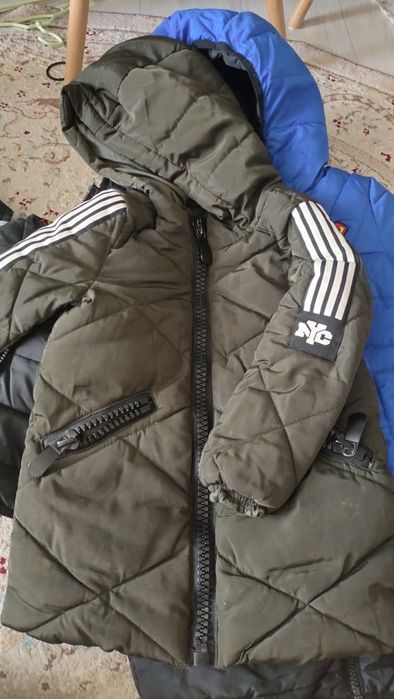 Продам  детские куртки