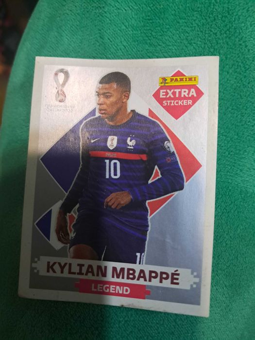 Стикер panini 2022 mbappè