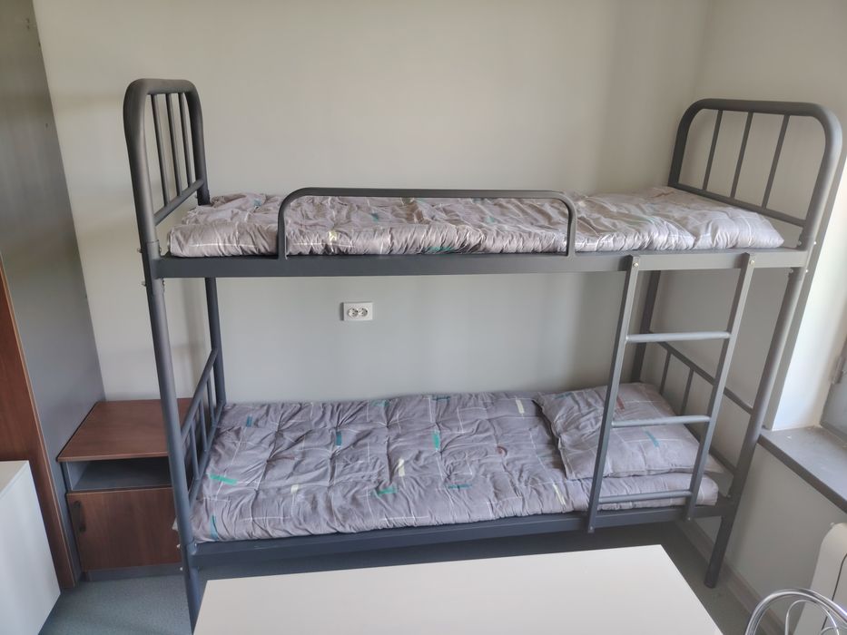 Кровать двух ярусная