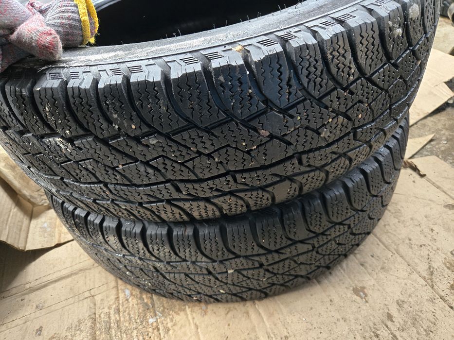 Пара шина 215×70×16 зима