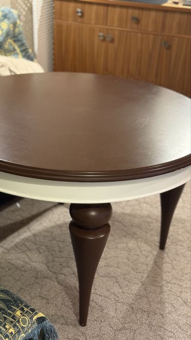 Срочно продам стол