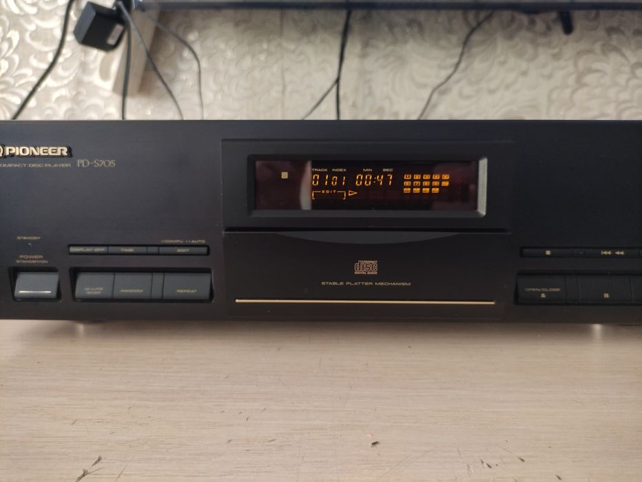 Продам сд проигрыватель Pioneer PDS705
