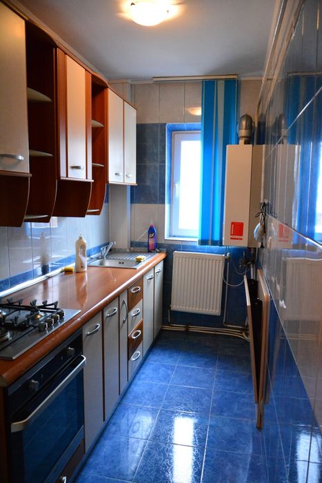 Persoana fizica vand apartament 2 camere decomandat Pacurari