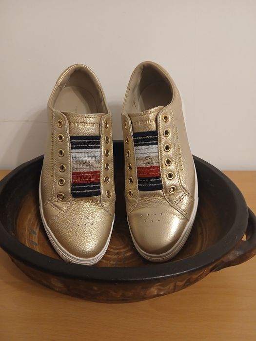 Маратонки на Tommy Hilfiger