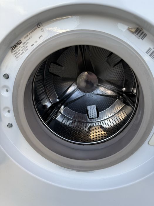 Мини - Малка пералня Зануси 4  кг