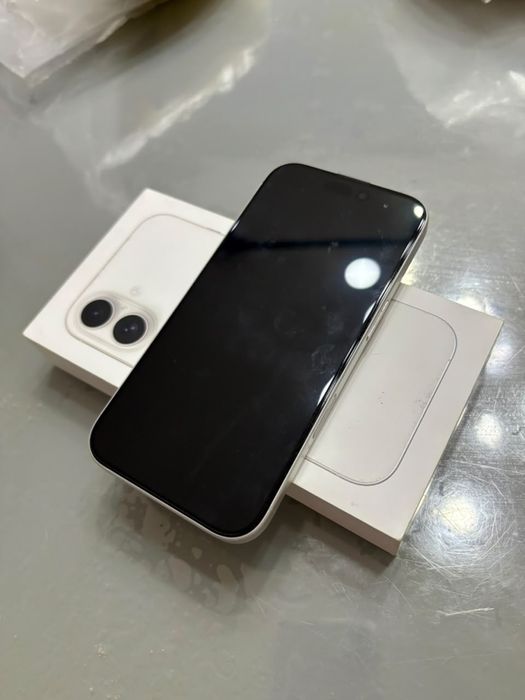 Iphone 16 128gb состояние хорошая