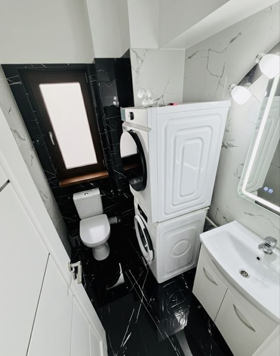 Apartament 3 camere ultracentral, mobilat utilat, mutare imediata.