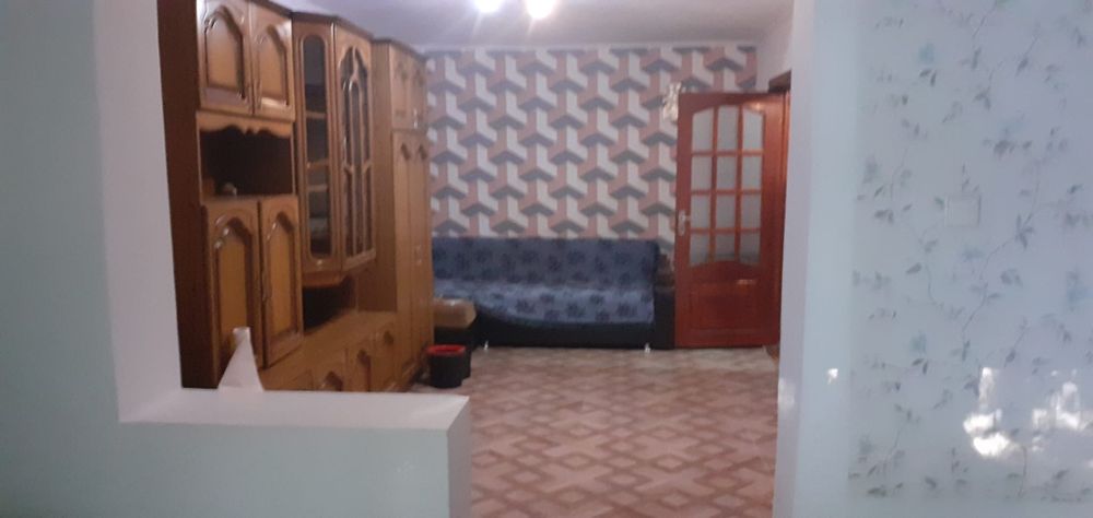 Vând garsonieră zona obor