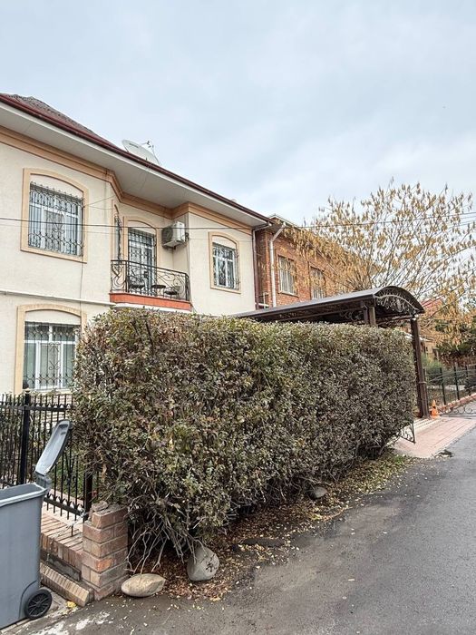 Продаётся дом, в элитной махалле, 6-ком., Глинка, 8 роддом