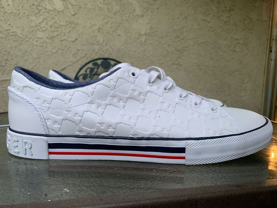 Tommy Hilfiger • Томи Хилфигър