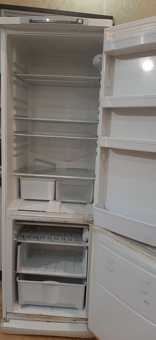Холодильник бу индезит продам срочно