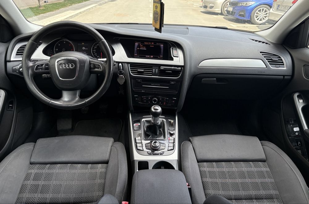 Audi A4 b8 an 2011, 2.0 TDI 143 CP cod motor CAGA