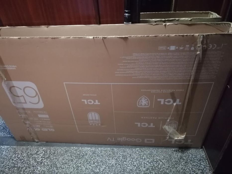 Продавам телевизор TCL QLED 65" с оставаща гаранция 1 година.