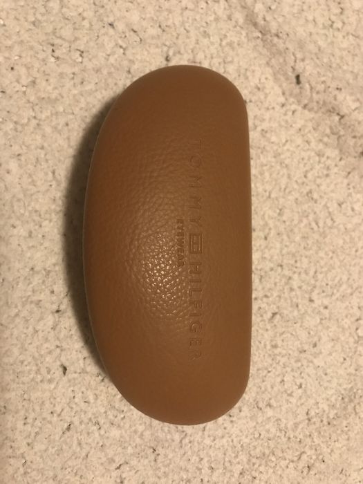 Tommy Hilfiger оригинален  калъф за очила 16см/8см -30 лв