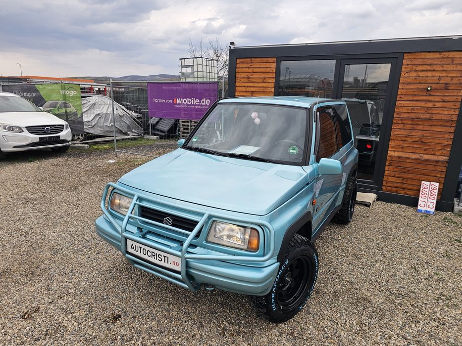Suzuki Vitara, 1.6 Benzina, 4x4, Clima automata, Reductor  Cauciucuri A/T uri Jante concave  Posibil Rate ***