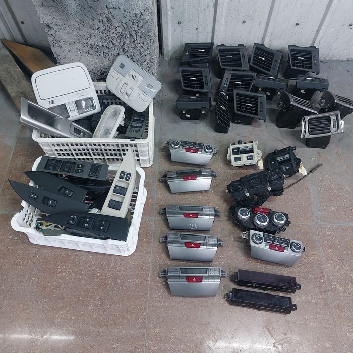 Климатконтроли ,кнопки, воздуходувы на Subaru.