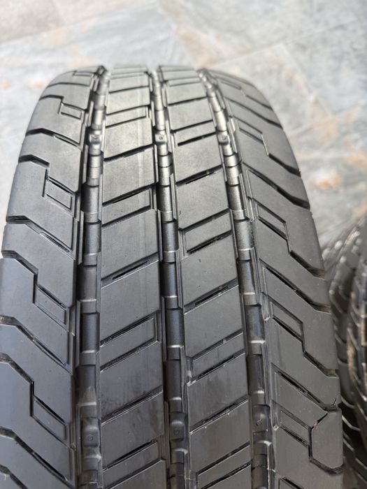 Anvelope fabrica 225/65 R16C Continental ContiVanContact 100 ca noi