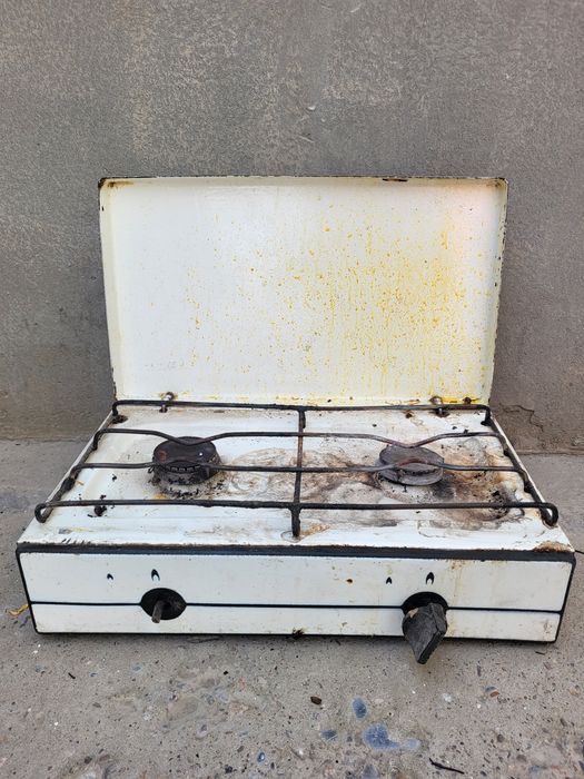 Газовые плиты в хорошем и в рабочем состоянии