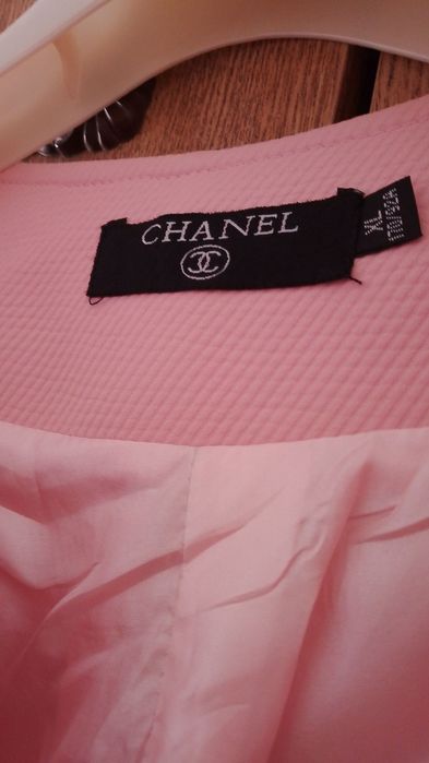 Розовая пиджак фирма СНАNEL