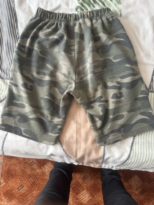 Pantaloni 9-10 ani