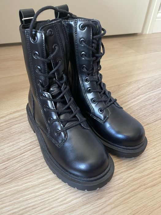 Продаю новые ботинки zara