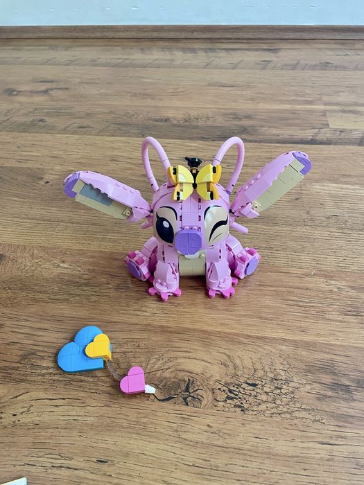 LEGO Disney 43257 - Angel (Stitch) Cu cutie și instrucțiuni