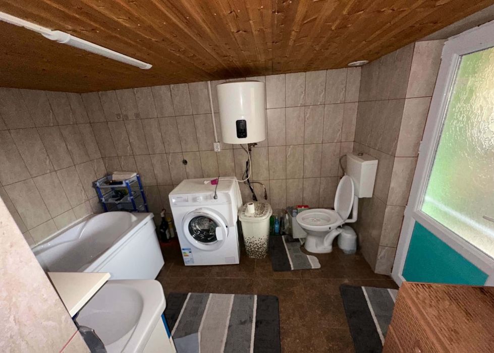 Casa in judetul Olt, comuna Tufeni, sat Stoborăști