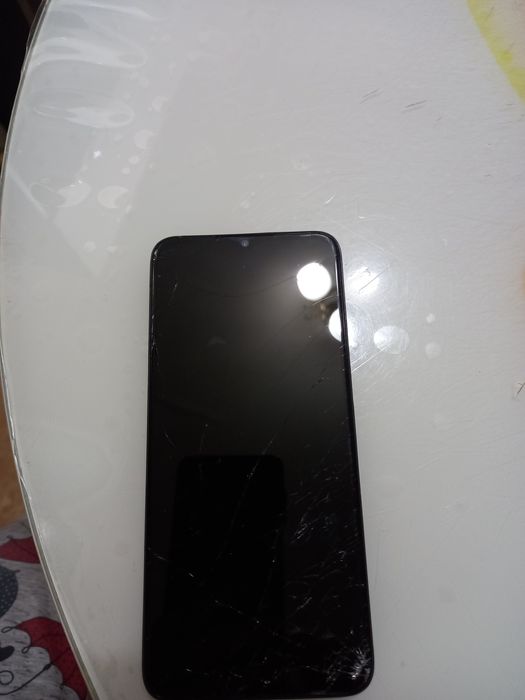 Продам телефон Tecno