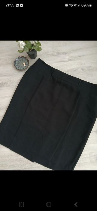 Fustă neagra mărime mare 48