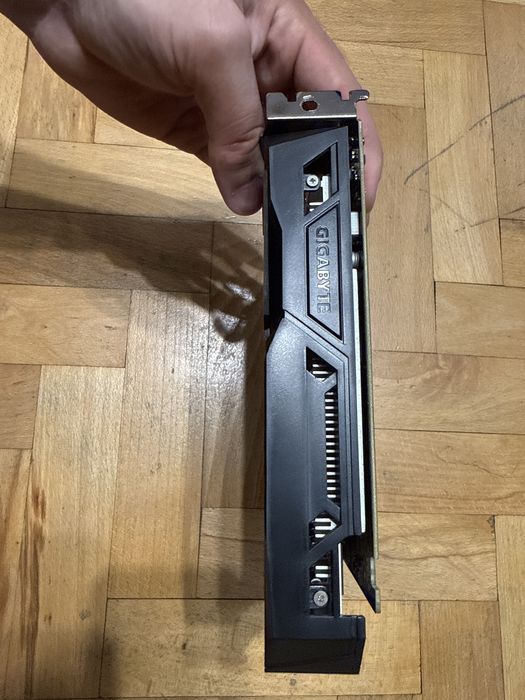 1050ti видеокарта ТОП състояние
