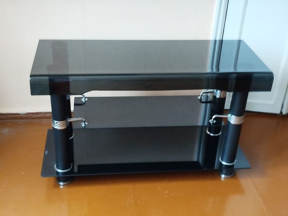 Тумбочка под телевизор 110/40/60