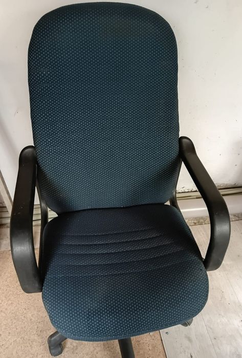 Продам кресло офисные