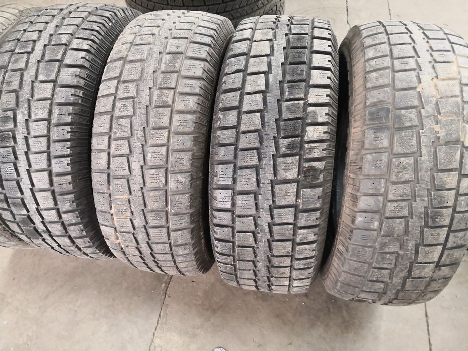 Toyota land cruiser 265 70 17 цола Тойота  гуми