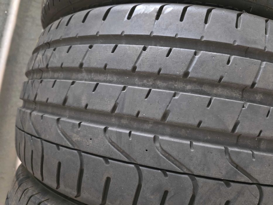 4бр Летни гуми 235 35 19 - Pirelli