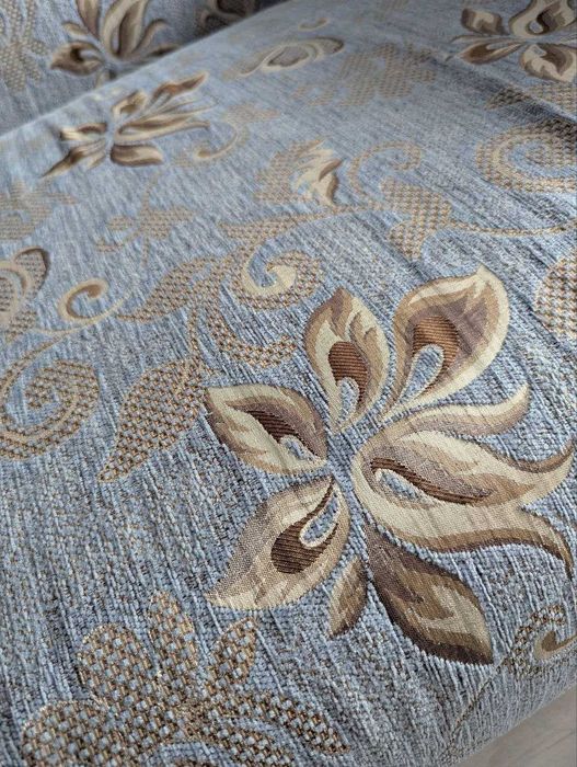 Продам диван в хорошем состоянии