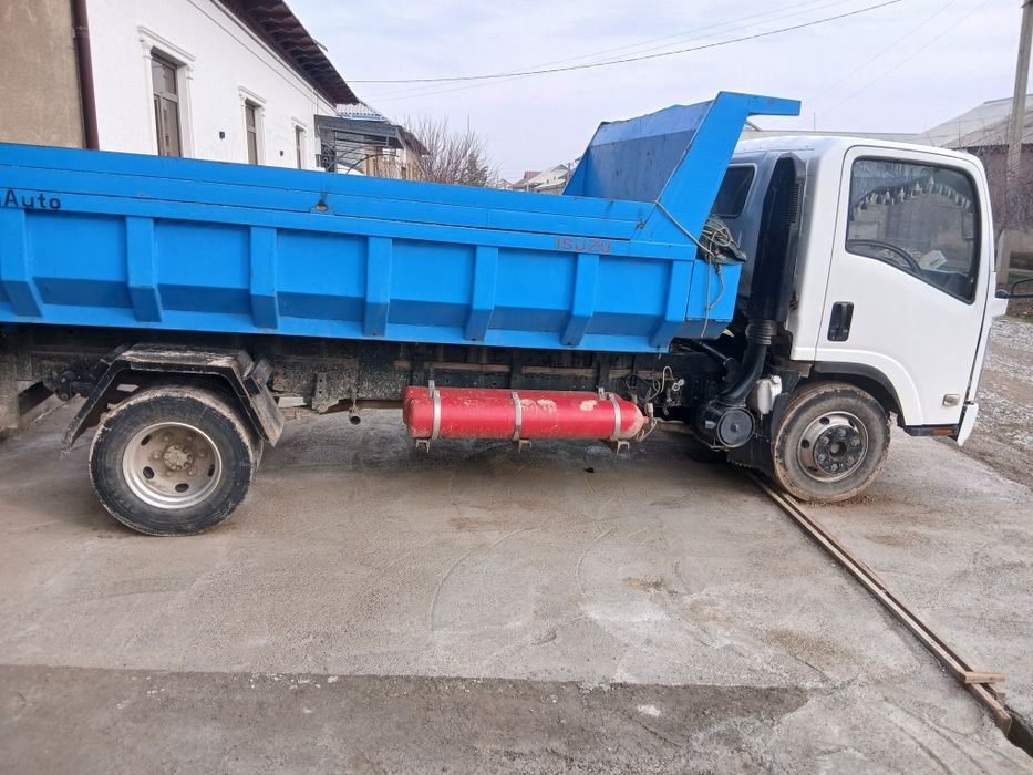 Исузи 5 тоннали срочна сотилади