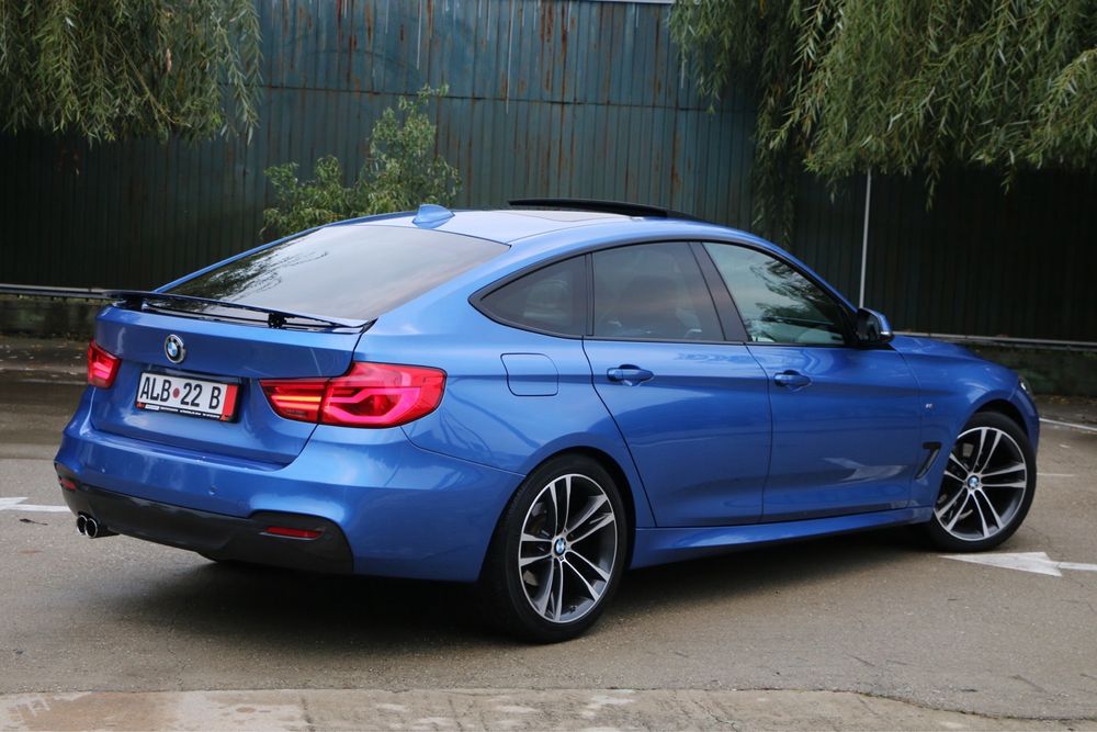 BMW Seria 3 GT 2018 MPacket 2.0 224cp B47 Euro6 / Panorama / 2Butoane / Carplay / NaviMare / CuloareDeosebita