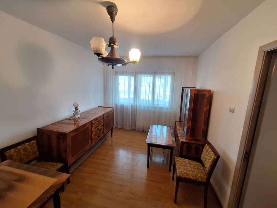 Inchiriez apartament 2 camere decomandat unirii sud