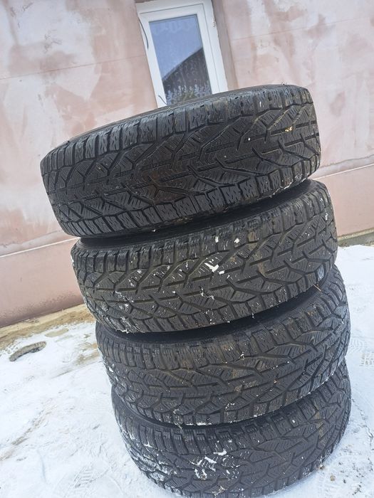 Vând roti iarna 196/65 R15