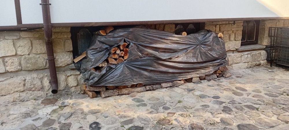 Сухи дърва за огрев