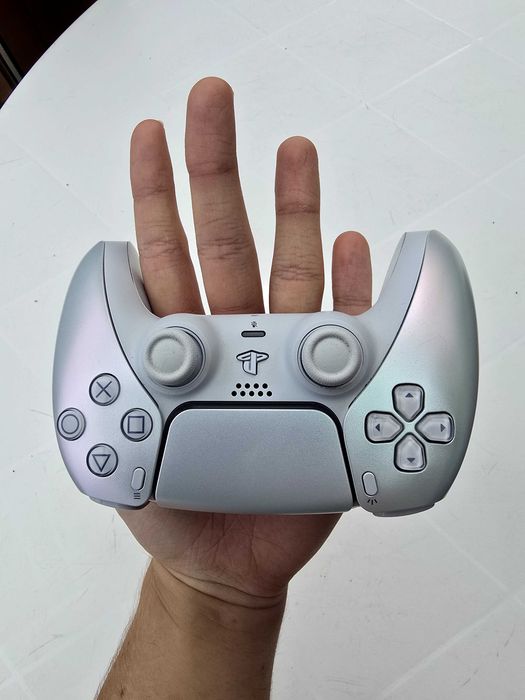 Sony DualSense PS5 – Sterling Silver с кутия