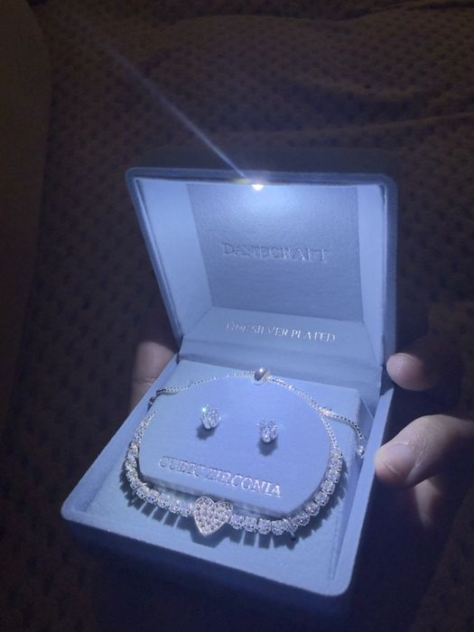 Луксозен сет Danecraft (Fine Silver Plated) – Гривна и обеци