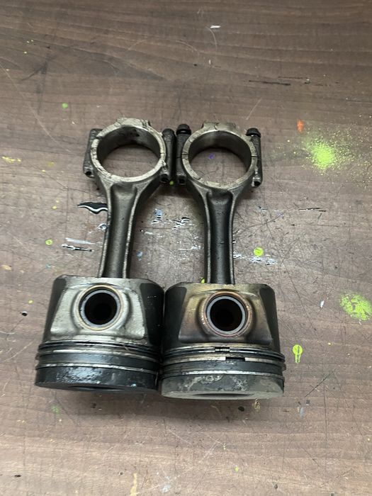 Piston cu biela passat b6 golf skoda a4 a6 2.0tdi blb bre brd bkp bmr