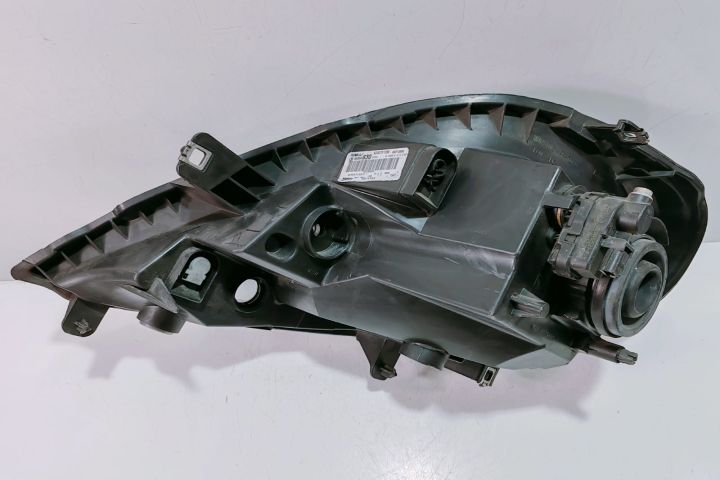 Far  Dreapta  8200701356 / 93859830 Nissan Primastar prima generatie