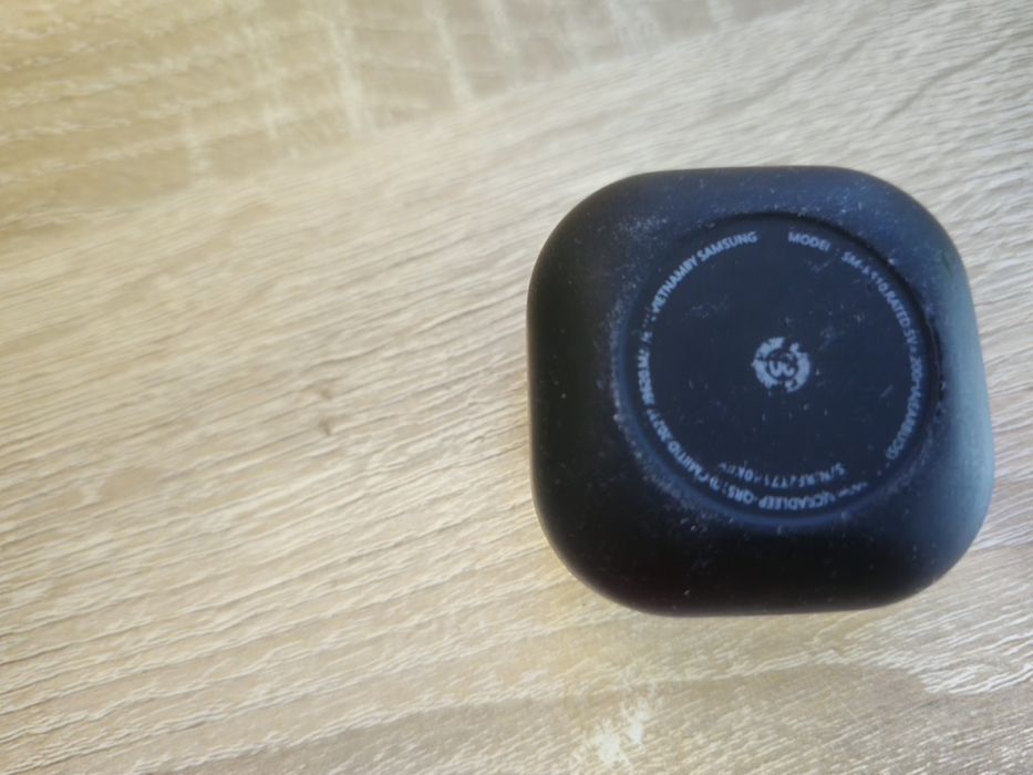 Продавам 3 модела  безжични слушалки ПЕРФЕКТНИ