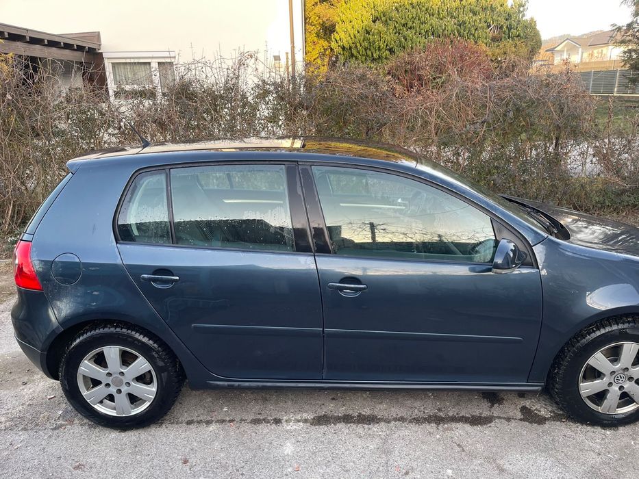 Vând golf 5 rabbit 1.9 tdi